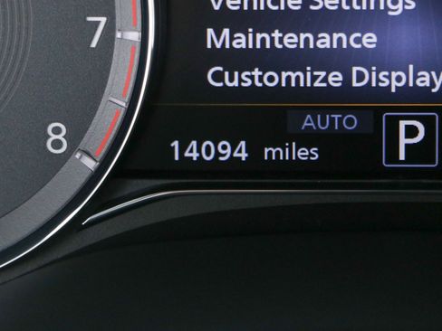 Used 2024 INFINITI QX80 Premium Select w/ All-Season Package image 17