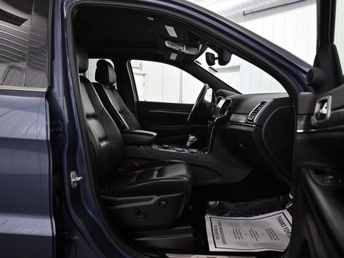 Used 2020 Jeep Grand Cherokee Limited w/ Premium Lighting Group image 26