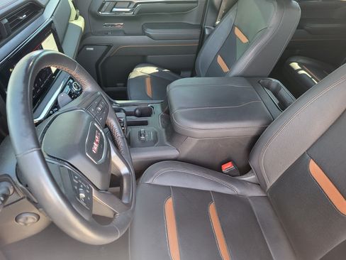 Used 2023 GMC Sierra 1500 AT4 w/ Technology Package AWD/4WD image 12