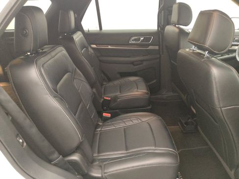 Used 2017 Ford Explorer Platinum AWD/4WD image 19
