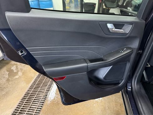Used 2021 Ford Escape SE w/ Cold Weather Package AWD/4WD image 19