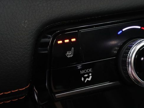Used 2025 Honda Pilot TrailSport image 4
