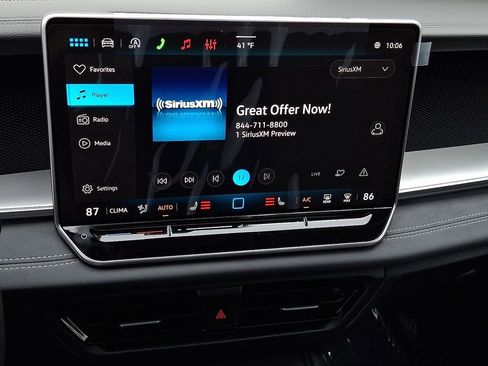 New 2026 Volkswagen Tiguan SE image 12