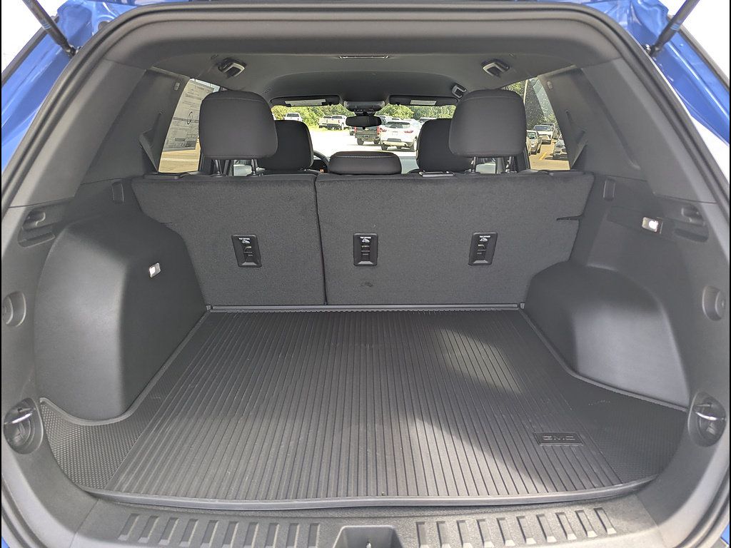 New 2027 GMC Terrain Elevation w/ LPO, Floor Liner Package AWD/4WD image 16