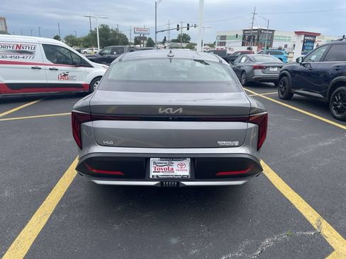 Used 2025 Kia K4 FWD image 32