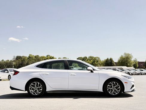 Used 2023 Hyundai Sonata SEL w/ Preferred Accessory Package FWD image 9