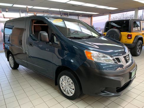 Used 2016 Nissan NV200 S image 3