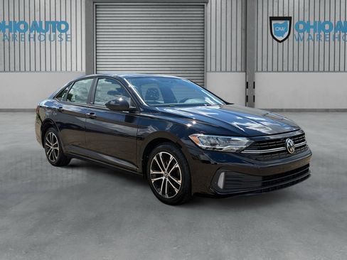 Used 2023 Volkswagen Jetta Sport FWD image 3
