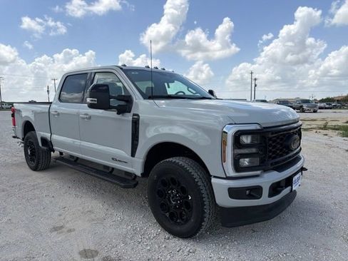 New 2026 Ford F250 Lariat w/ Black Appearance Package AWD/4WD image 5