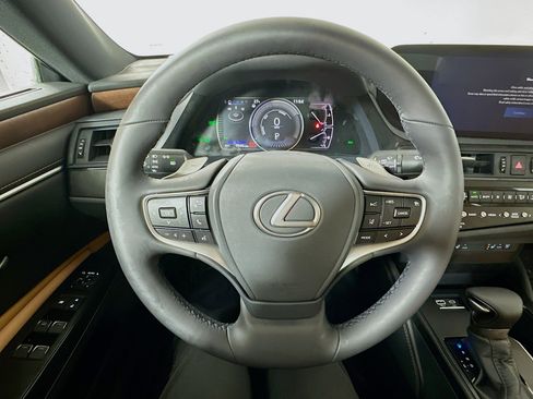 New 2025 Lexus ES 300h F Sport image 11