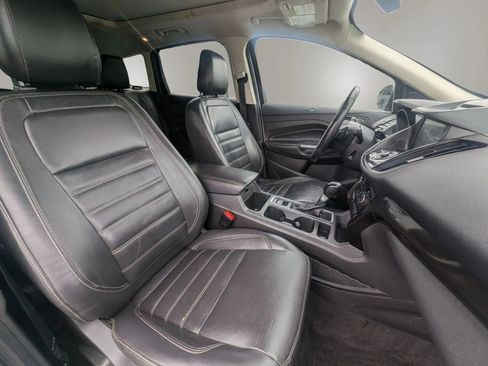 Used 2018 Ford Escape Titanium w/ Ford Safe & Smart Package AWD/4WD image 10