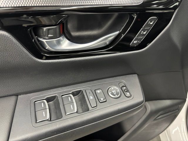 Used 2024 Honda CR-V EX-L image 16
