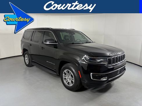 Used 2024 Jeep Wagoneer 4WD image 1