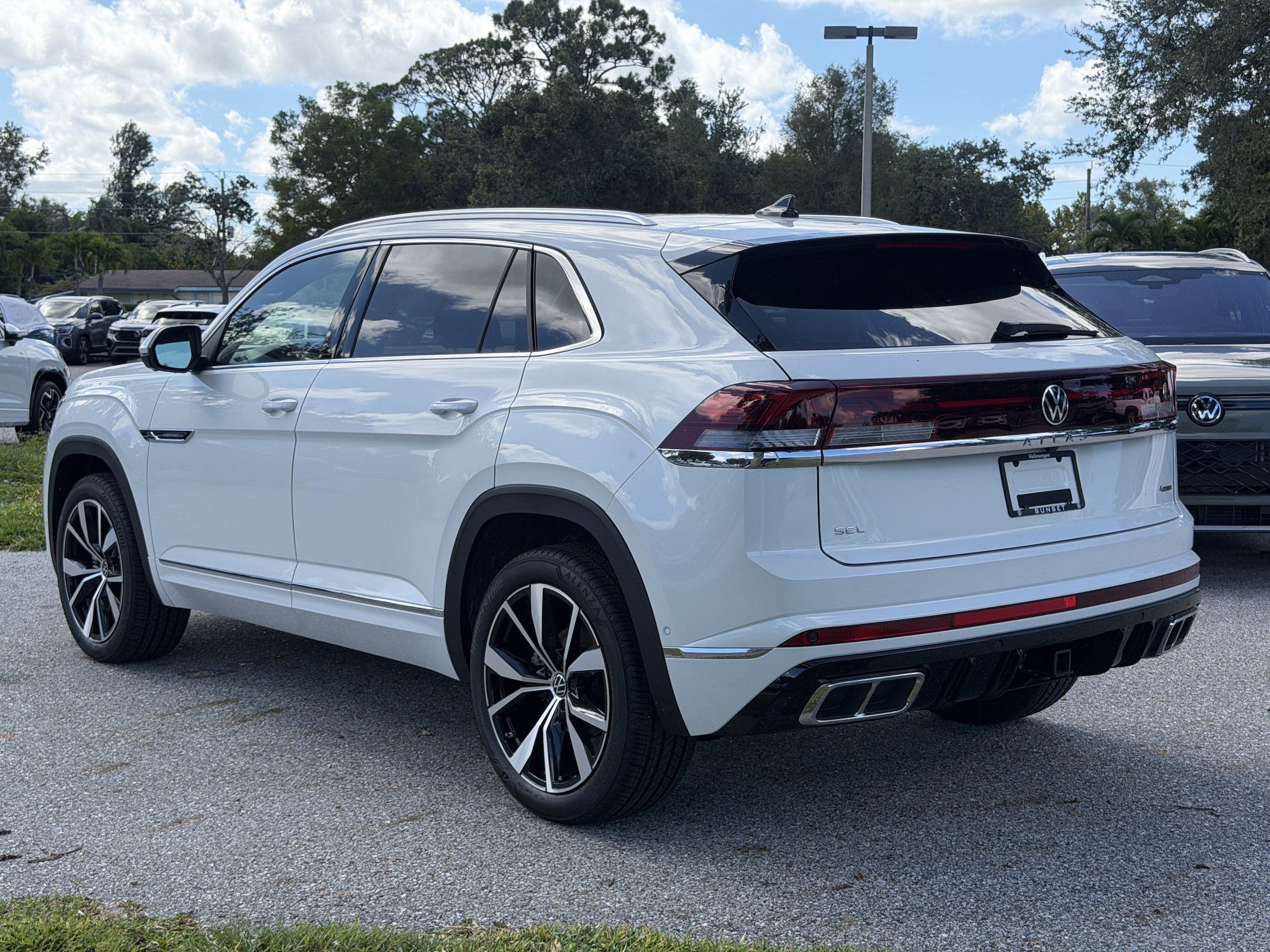 New 2026 Volkswagen Atlas Cross Sport SEL Premium R-Line AWD/4WD image 5