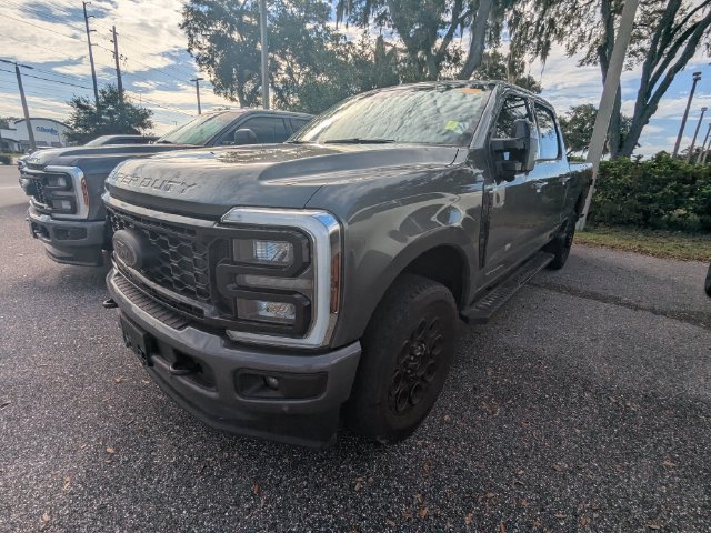 Used 2025 Ford F350 Lariat w/ Lariat Ultimate Package AWD/4WD image 4
