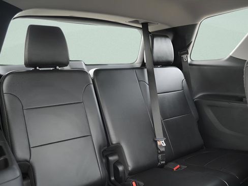 Used 2018 Chevrolet Traverse Premier w/ LPO, 'HIT The Road' Package AWD/4WD image 17