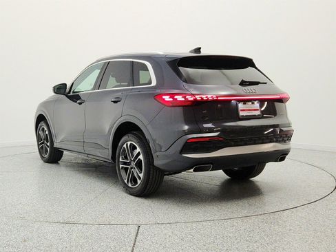 Certified 2025 Audi Q5 Premium Plus w/ Premium Plus AWD/4WD image 7