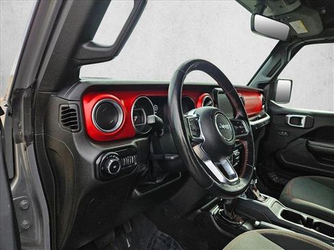 Used 2019 Jeep Wrangler Unlimited Rubicon AWD/4WD image 10