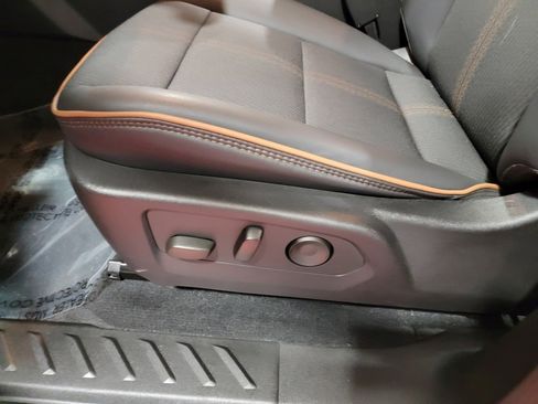 Certified 2024 GMC Canyon AT4 w/ Technology Package image 14