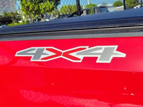 Used 2023 Chevrolet Silverado 1500 LT AWD/4WD image 5