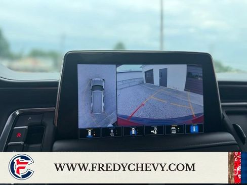 Used 2021 Chevrolet Tahoe Z71 w/ Z71 Signature Package AWD/4WD image 18