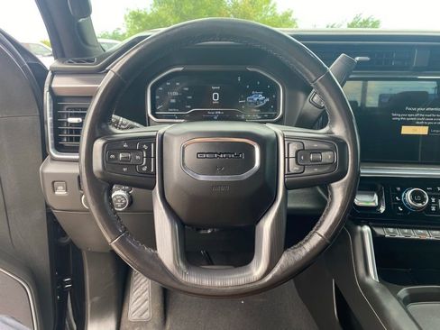 Used 2024 GMC Sierra 2500 Denali Ultimate AWD/4WD image 17