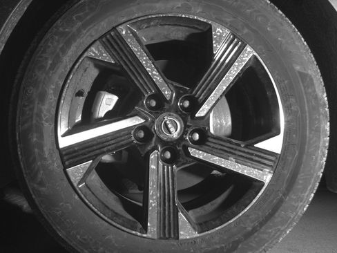 Used 2025 Nissan Sentra SV image 9