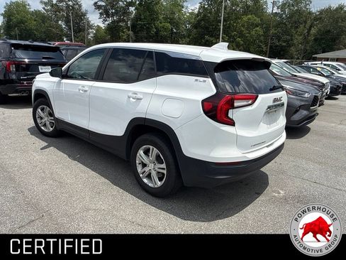 Used 2024 GMC Terrain SLE FWD image 4