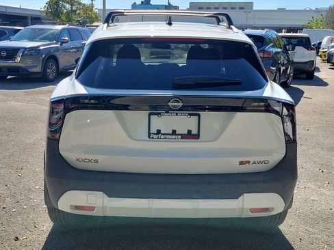 New 2026 Nissan Kicks SR image 6