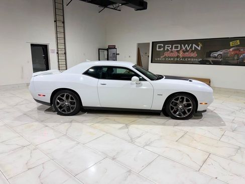 Used 2015 Dodge Challenger R/T w/ Quick Order Package 28B R/T RWD image 6