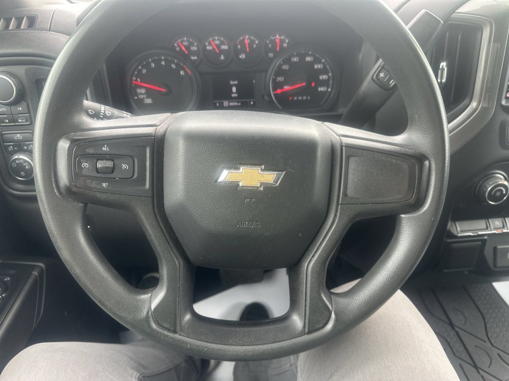 Used 2020 Chevrolet Silverado 1500 Custom w/ Custom Value Package AWD/4WD image 21