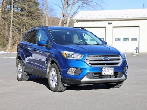 Certified 2019 Ford Escape SEL image 3