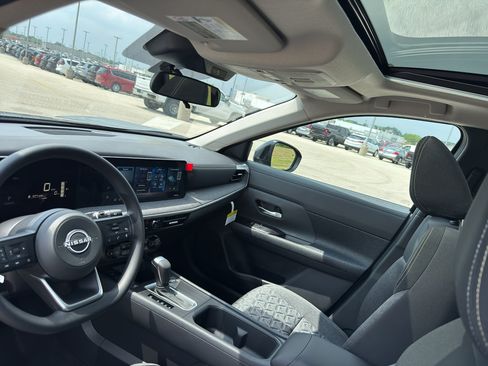 New 2026 Nissan Kicks SV w/ SV Premium Package AWD/4WD image 25