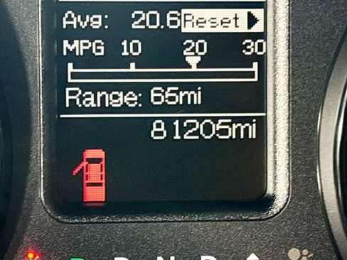 Used 2021 RAM 1500 Classic SLT AWD/4WD image 14