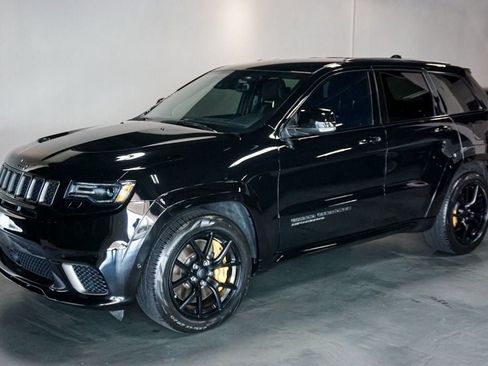 Used 2021 Jeep Grand Cherokee Trackhawk AWD/4WD image 5