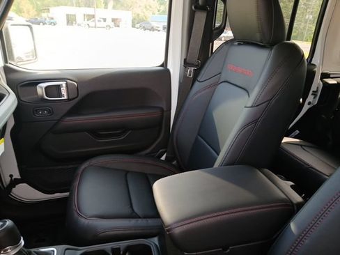 New 2026 Jeep Wrangler Unlimited Rubicon AWD/4WD image 26