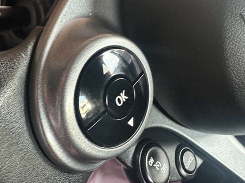 Used 2016 smart fortwo passion image 14