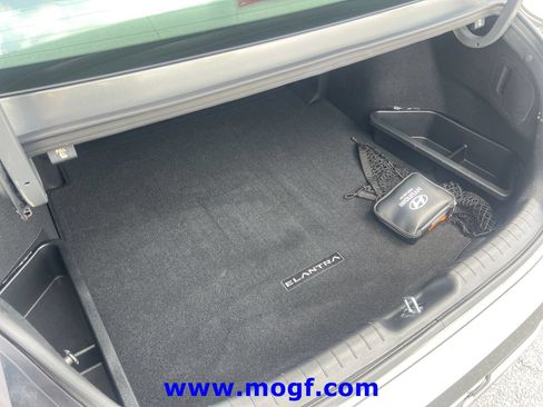 Used 2025 Hyundai Elantra Sport FWD image 23
