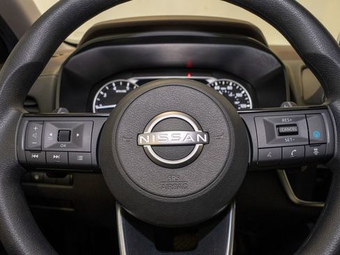 Certified 2023 Nissan Rogue SV image 16