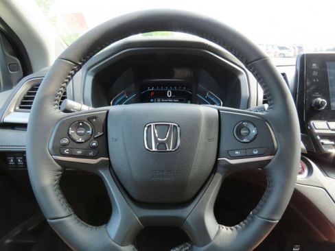 Used 2024 Honda Odyssey EX-L image 10