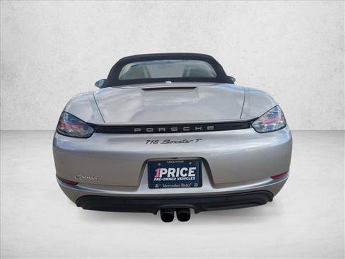 Used 2022 Porsche 718 Boxster image 6