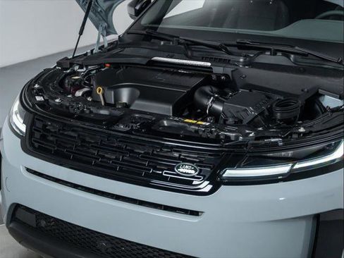 New 2026 Land Rover Range Rover Evoque S image 10
