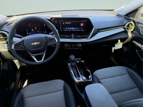 New 2026 Chevrolet Trax LT w/ Driver Confidence Package FWD image 16