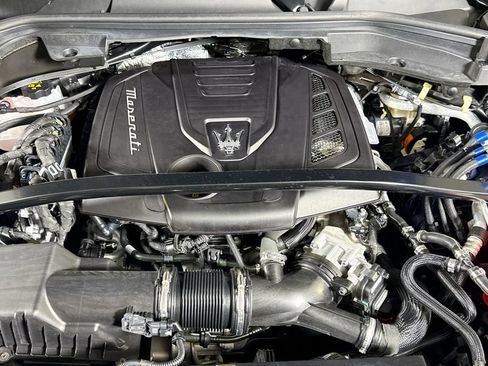Used 2025 Maserati Grecale Modena AWD/4WD image 48