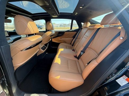 Used 2025 Lexus LS 500 image 19