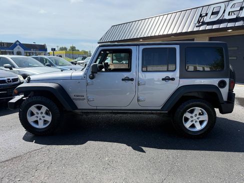 Used 2015 Jeep Wrangler Unlimited Sport w/ Quick Order Package 24S AWD/4WD image 8