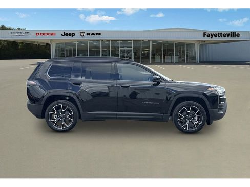 New 2026 Jeep Cherokee Overland w/ Trailer Tow Group AWD/4WD image 2