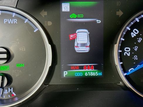 Certified 2021 Toyota RAV4 XLE Premium AWD/4WD image 13