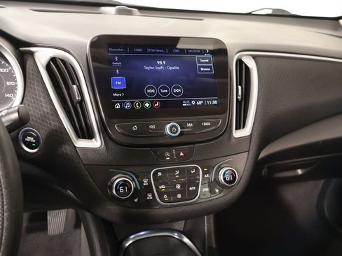 Used 2024 Chevrolet Malibu LT FWD image 5