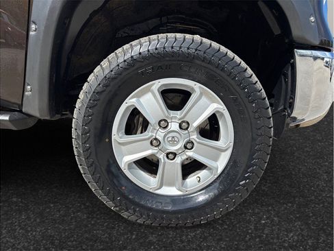 Used 2019 Toyota Tundra Limited w/ Limited Premium Package AWD/4WD image 13